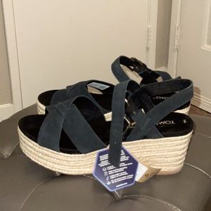 TOMS W 6